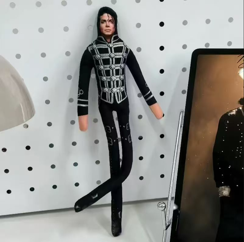 Michael Jackson Movable Joint  - Home Decor Retailers 评论和价格