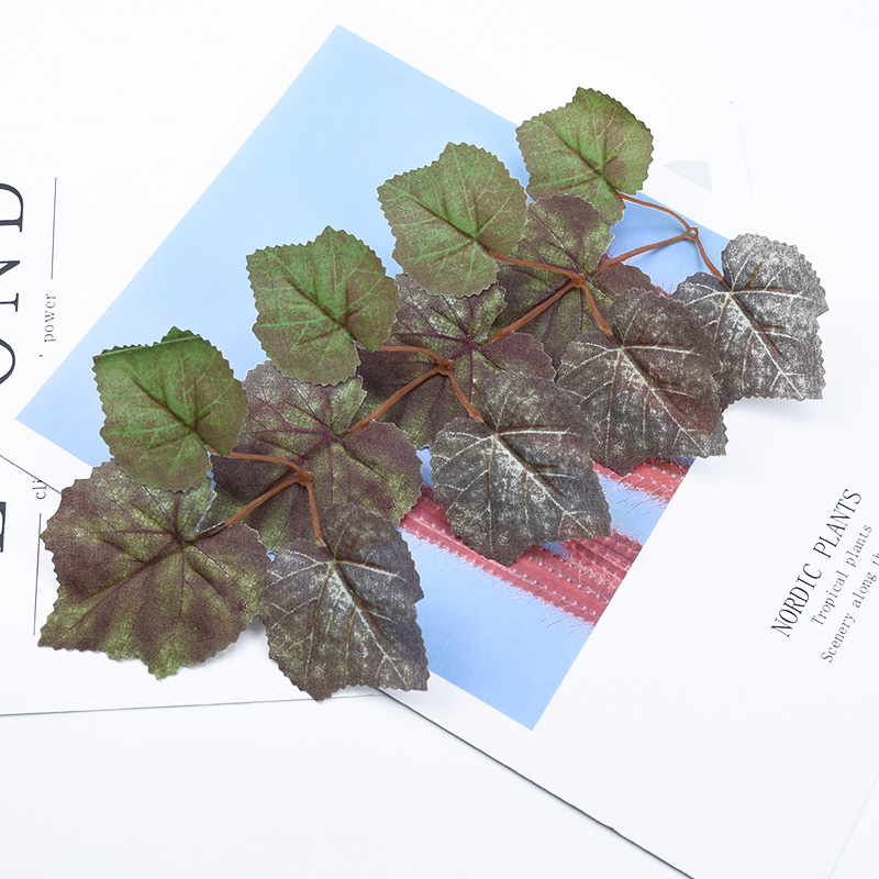 30/100 pcs Silk Maple Leaf Wed - Artificial Hanging Plants 评论和价格